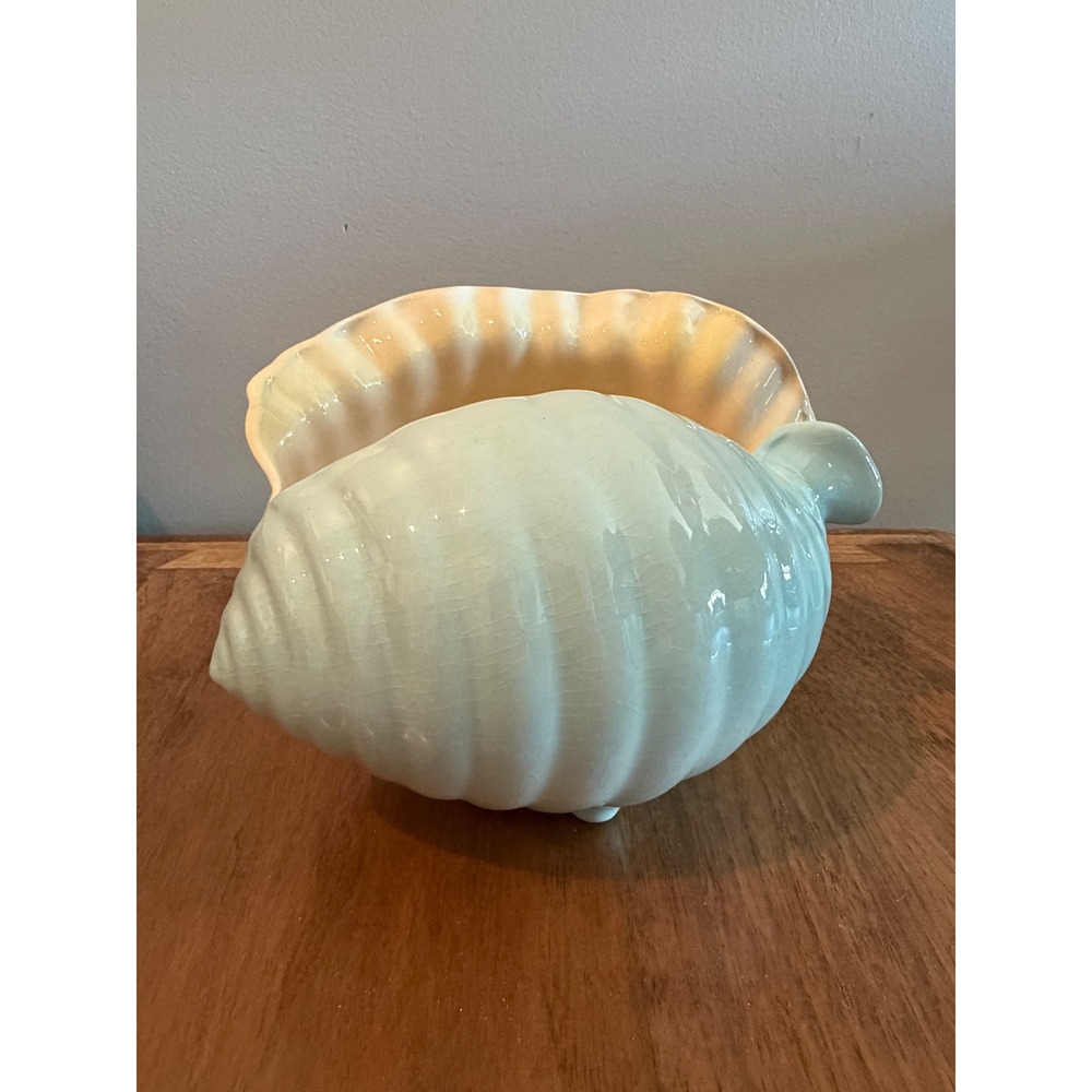 Vintage‎ Iridescent Conch Shell Ceramic Planter Seafoam Green Peach 714 Nautical